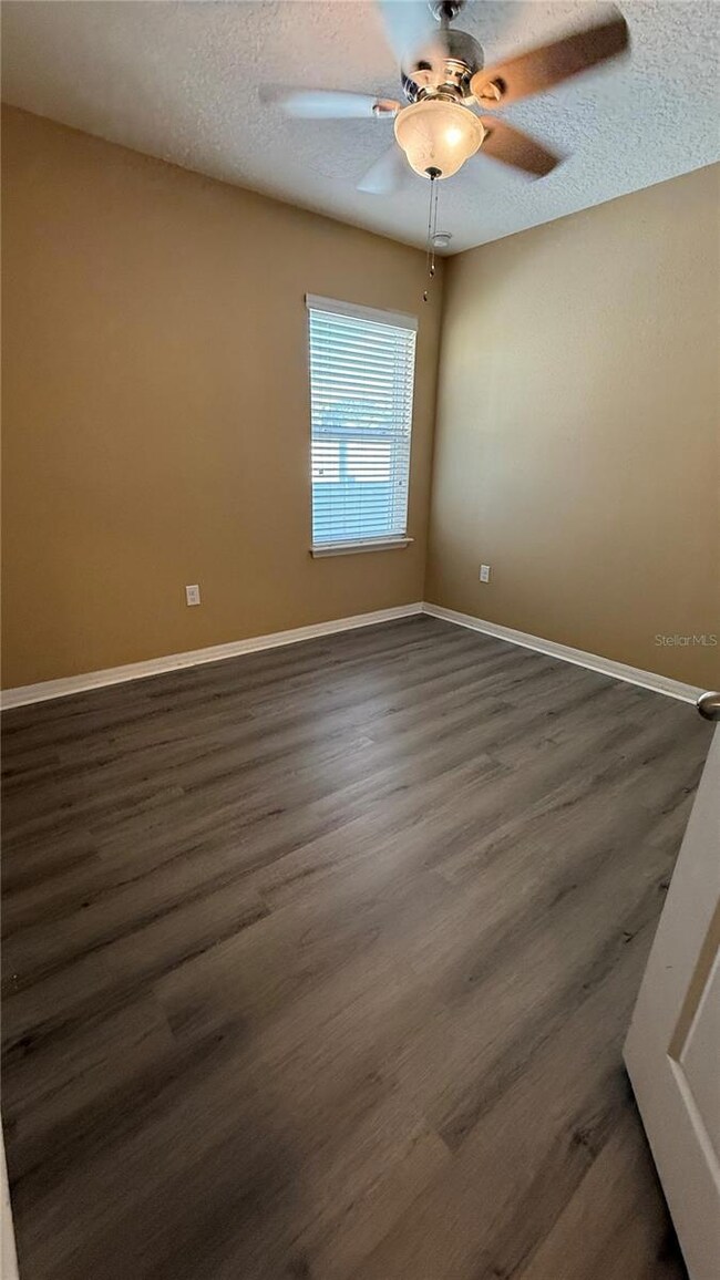 3603 Umbrella Ct, Tavares, FL 32778 - photo 7