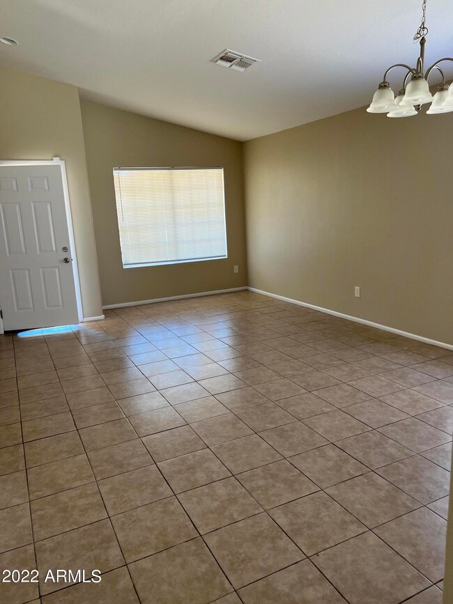 12411 N 41st Ave, Phoenix, AZ 85029 - photo 7