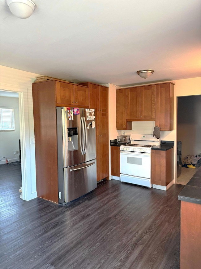 1704 E Meyers Ave, Hazel Park, MI 48030 - photo 4