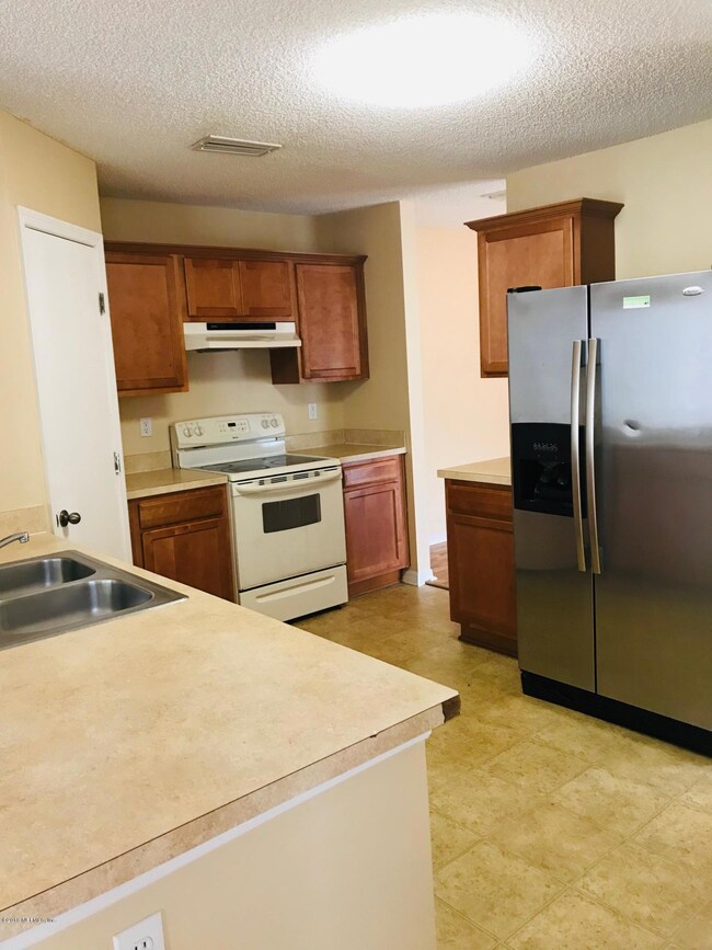 7700 Highchair Ln, Jacksonville, FL 32210 - photo 6