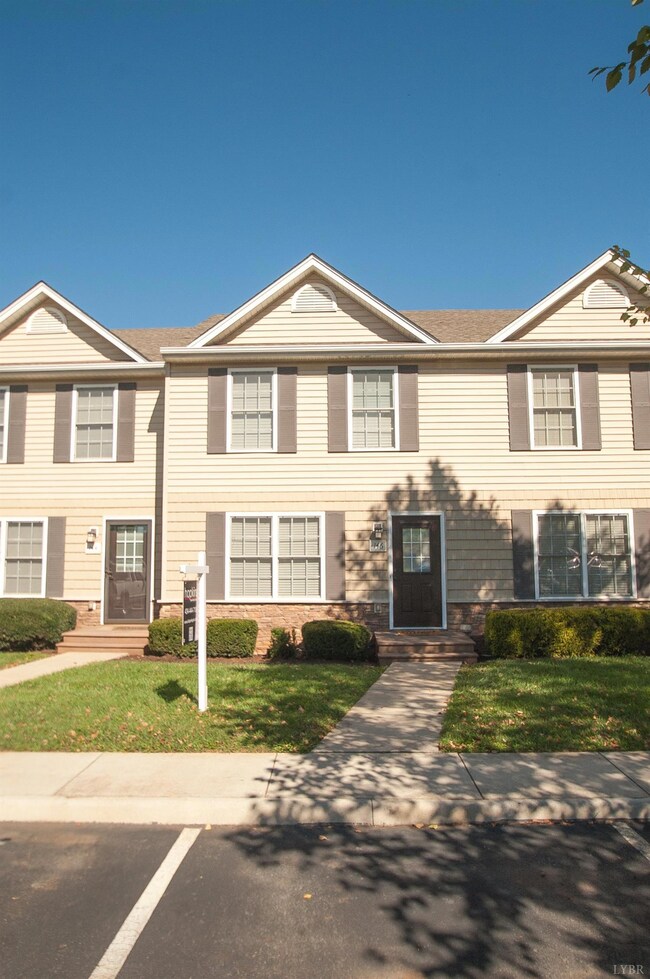 146 Old Tavern Cir, Lynchburg, VA 24501 - photo 2
