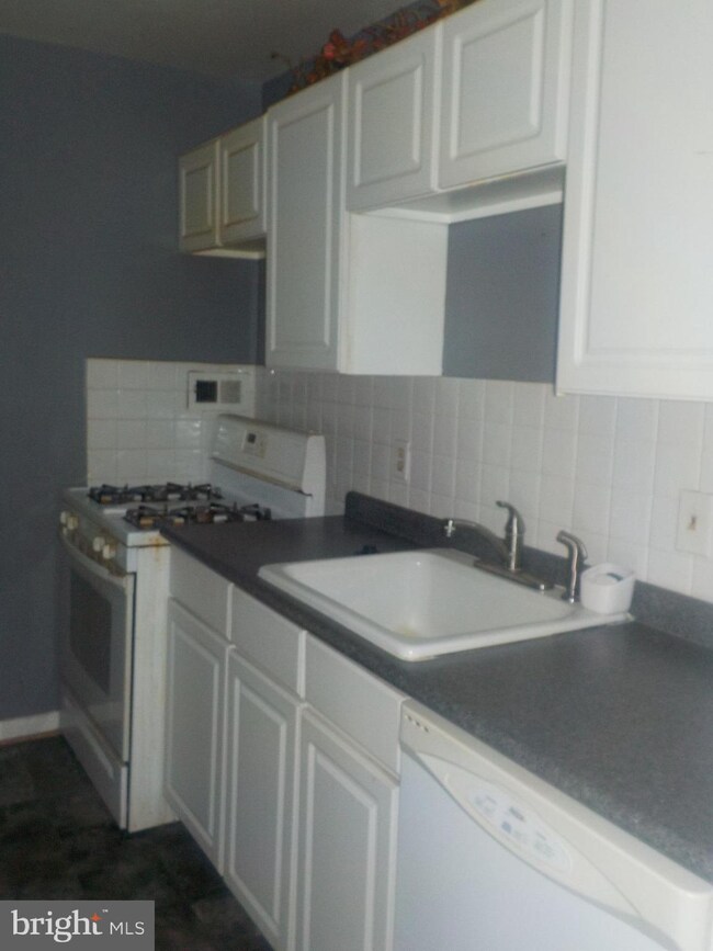 7202 Donnell Place unit D4, District Heights, MD 20747 - photo 6