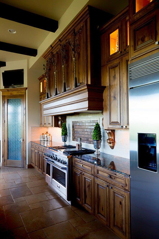 1104 9th Ave NW, Jamestown, ND 58401 - photo 7