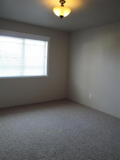 129 SE Yorktown Rd, Grants Pass, OR 97527 - photo 6