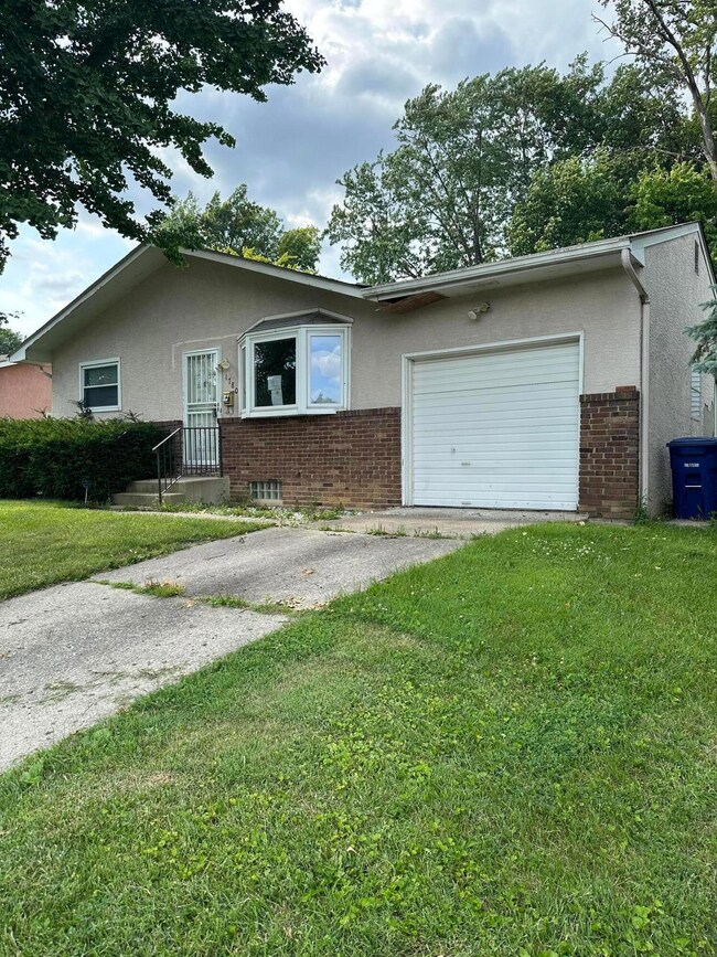 1780 Ormond Ave, Columbus, OH 43224 - photo 2