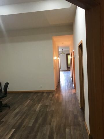 219 W State St unit UPPER, Sycamore, IL 60178 - photo 3