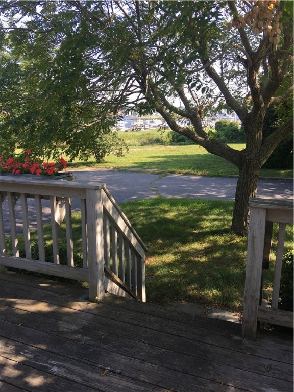 14 Tyler Point Rd, Barrington, RI 02806 - photo 2