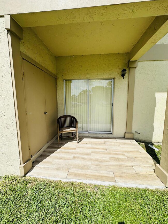 1798 Abbey Rd unit 108C, West Palm Beach, FL 33415 - photo 2