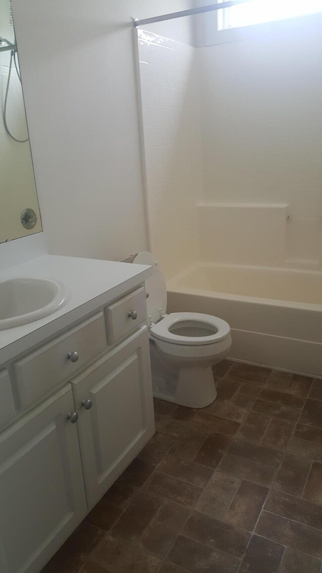 2024 Charterhouse Ln, Winterville, NC 28590 - photo 2