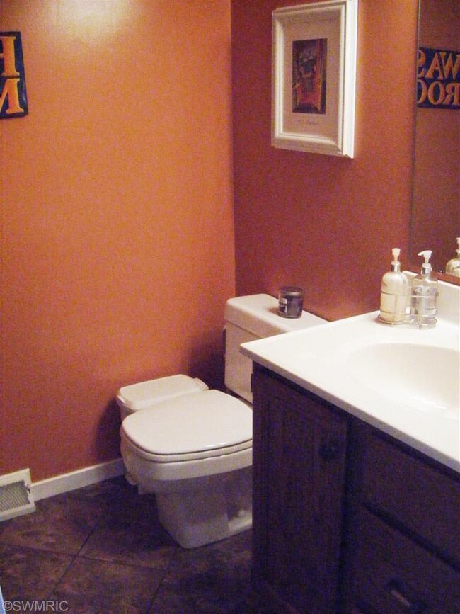 1056 Runway Dr SW, Byron Center, MI 49315 - photo 5