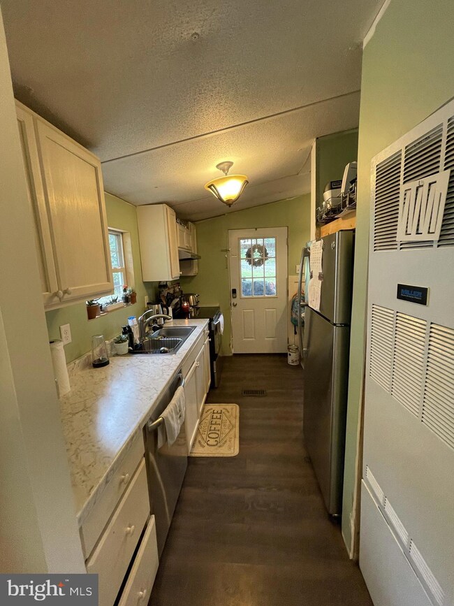 11010 Raven Dr, Cumberland, MD 21502 - photo 4