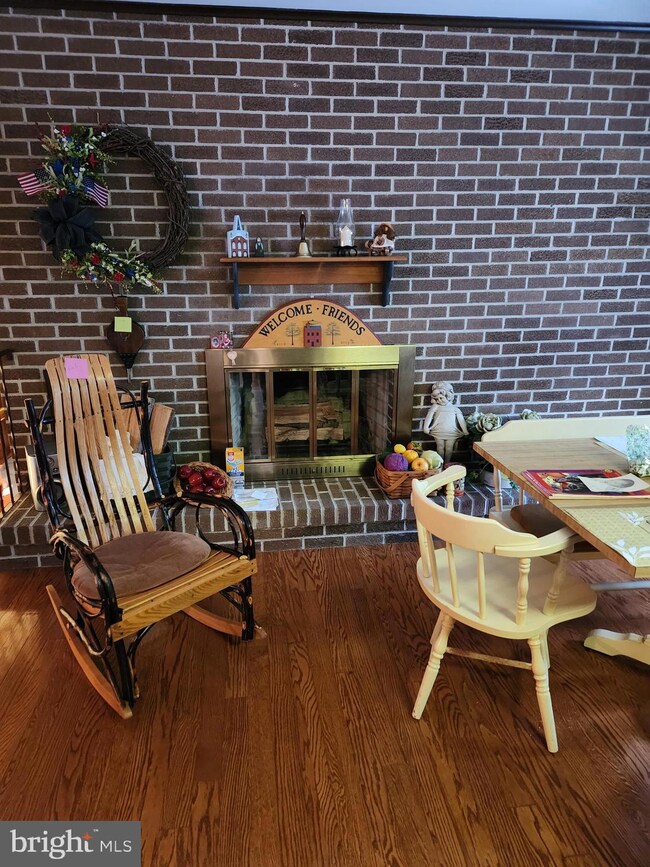 4270 Wilhelm Dr, Chambersburg, PA 17202 - photo 6