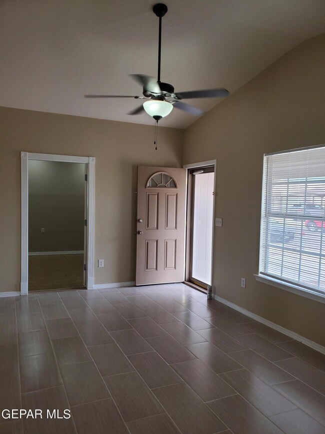 624 Manzanilla Place, El Paso, TX 79928 - photo 3
