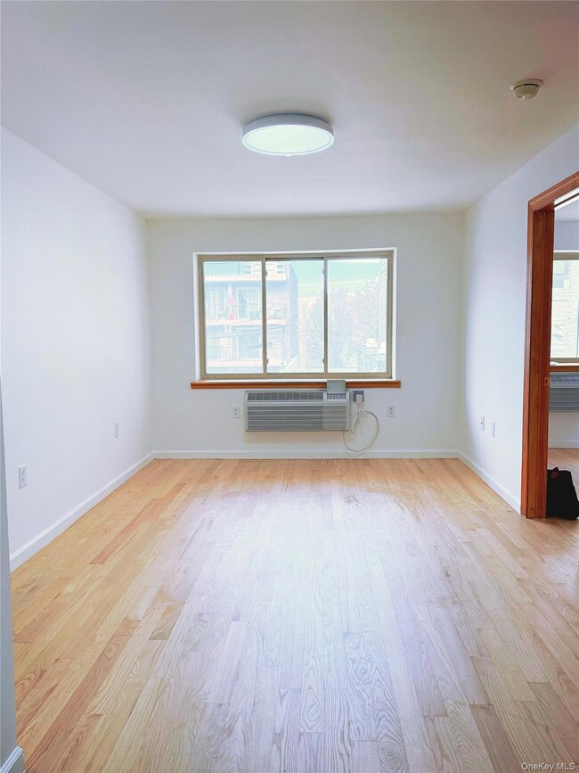 112-31 38th Ave unit 2A, Corona, NY 11368 - photo 4