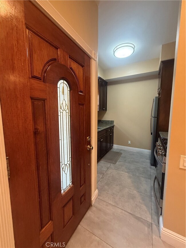 14256 Victory Blvd unit 3, Van Nuys, CA 91401 - photo 4