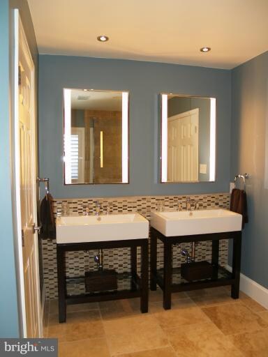 46793 Backwater Dr, Sterling, VA 20164 - photo 4