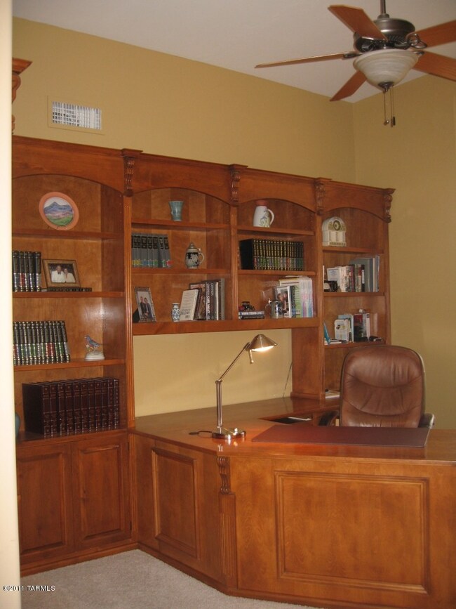 Library/Den