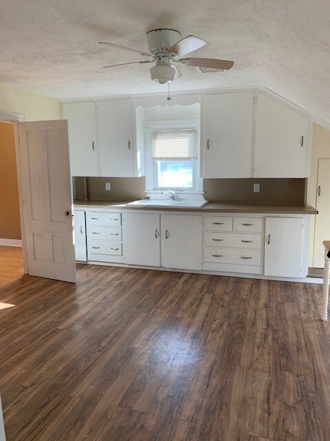 115 N Bend St unit 2, Pawtucket, RI 02860 - photo 4