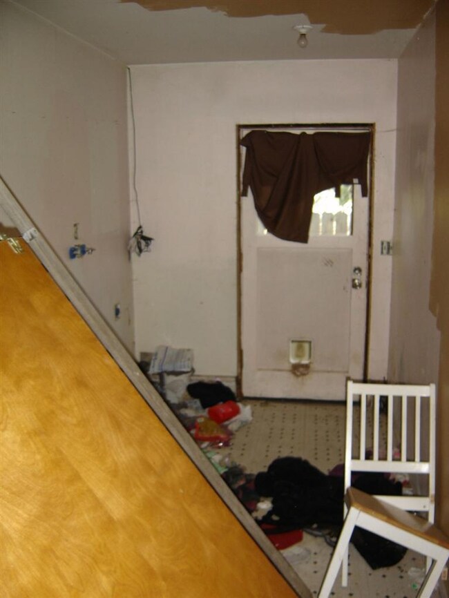 1287 Gardendale Ave, Medford, OR 97504 - photo 7