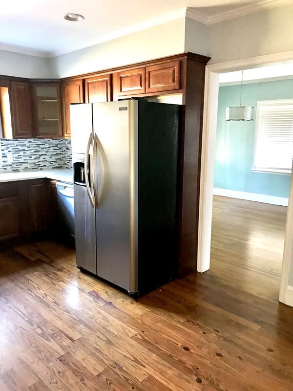 Kitchen/formal dining