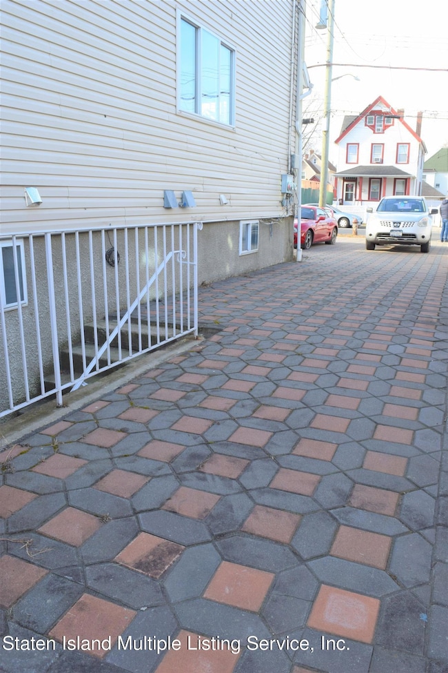 233 Taylor St unit 2, Staten Island, NY 10310 - photo 2
