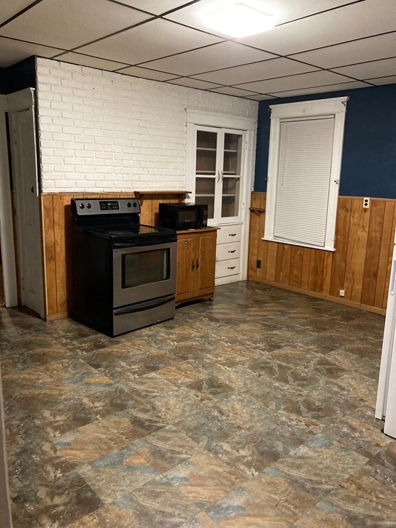 13 Greendale Ave, Worcester, MA 01606 - photo 3