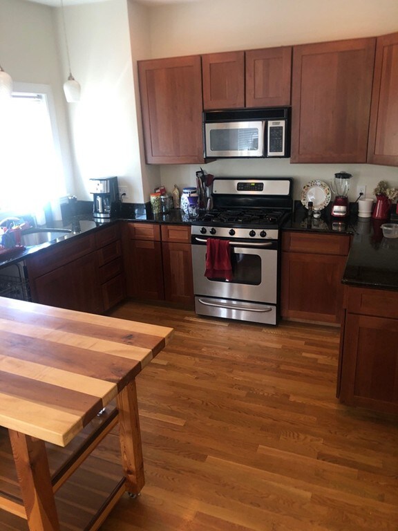 8 Ashwood Terrace unit 3, Roslindale, MA 02131 - photo 7