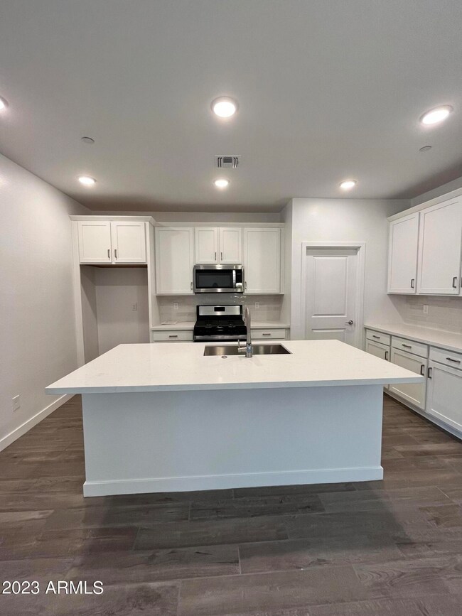 VSR 52 Kitchen2