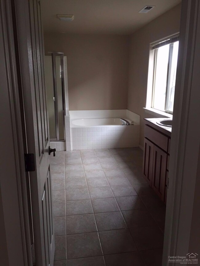 61710 Borealis Ln, Bend, OR 97702 - photo 6