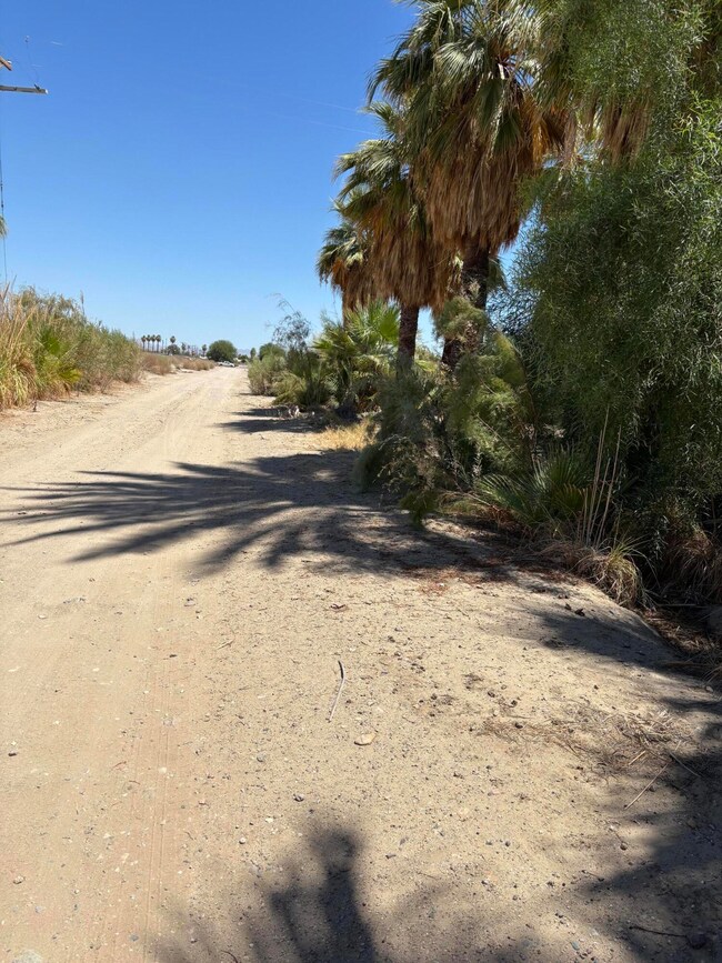 51 W 4th St, Niland, CA 92257 - photo 7