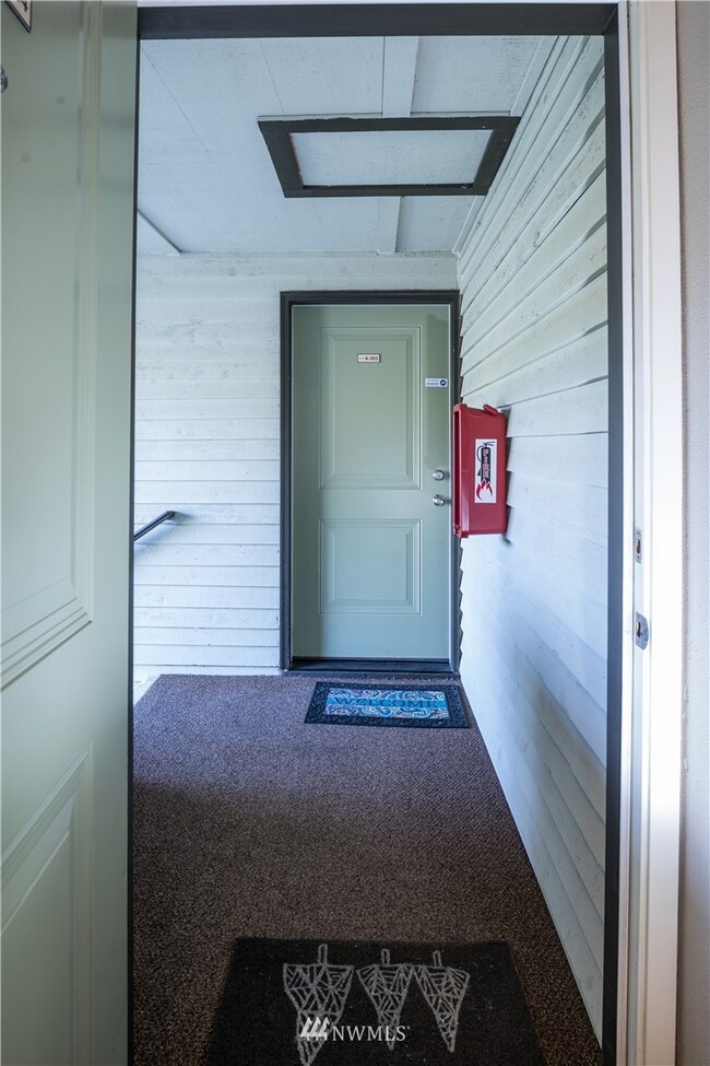 unlisted-address, Des Moines, WA 98198 - photo 2