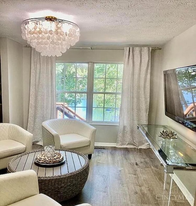 6748 Sandharbor Ct, Maineville, OH 45039 - photo 7