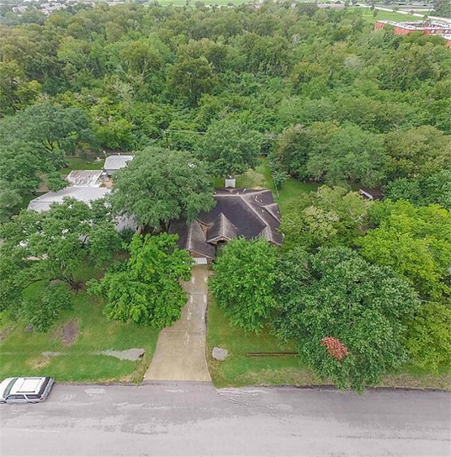 1214 Sally Anne Dr, Rosenberg, TX 77471 - photo 2