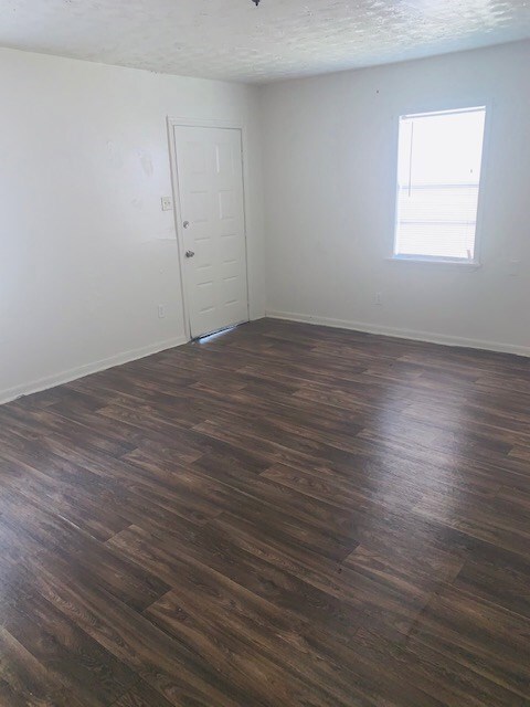 831 W Rittenhouse Rd, Houston, TX 77091 - photo 4