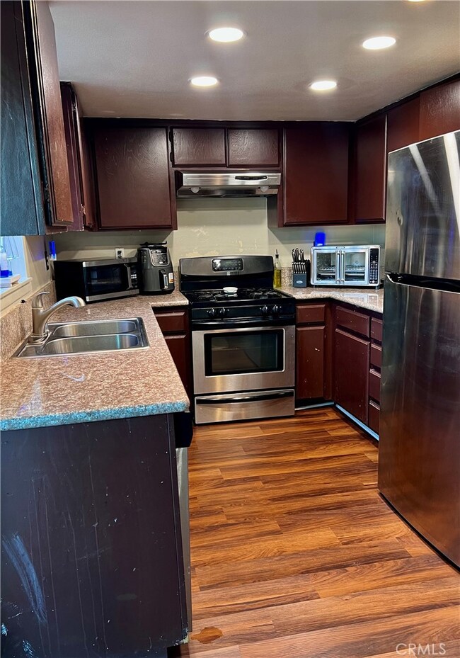 1125 E Grand Ave unit A, Pomona, CA 91766 - photo 6