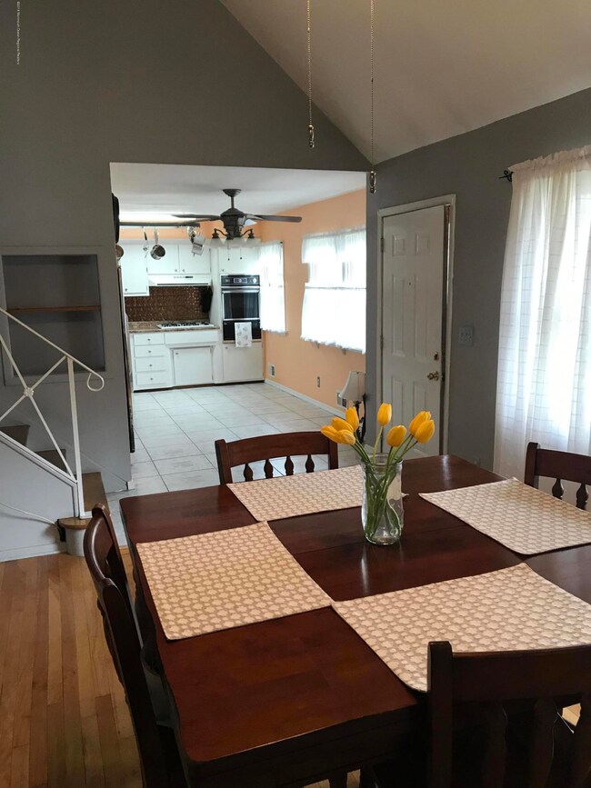 dining room into kitchen