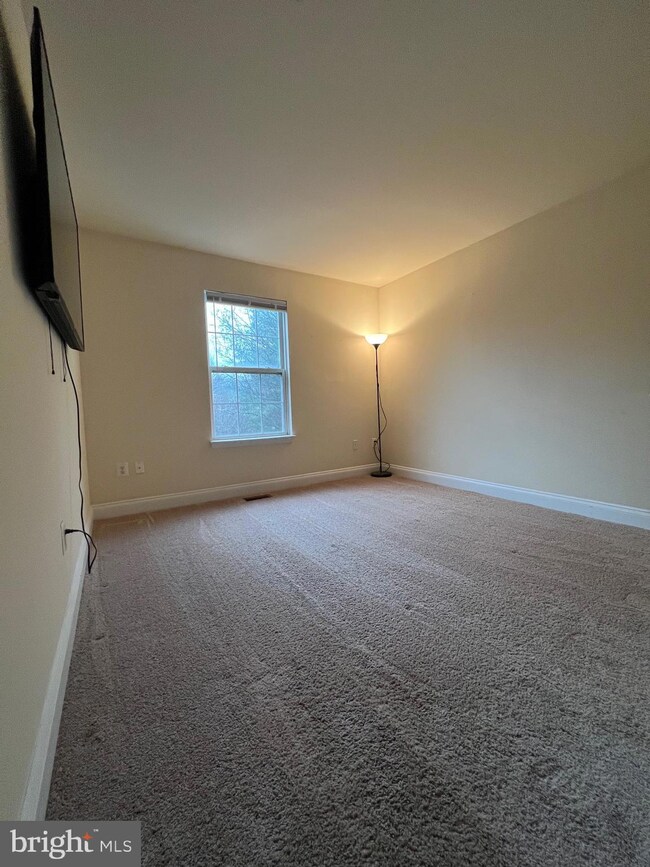 2604 Chancellor Ct, Odenton, MD 21113 - photo 6