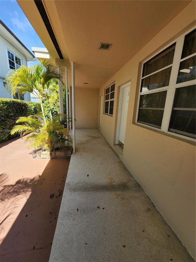 7710 Carlyle Ave unit 4, Miami Beach, FL 33141 - photo 6