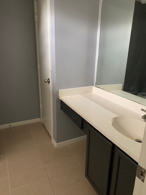 2835 Vega St, Houston, TX 77088 - photo 5