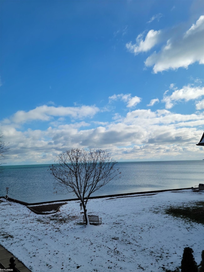 34720 E Lake Dr, Harrison Township, MI 48045 - photo 2