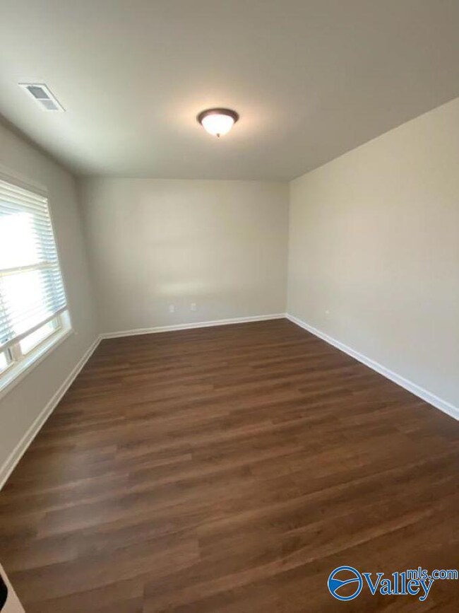 121 Barlow Way, Owens Cross Roads, AL 35763 - photo 6