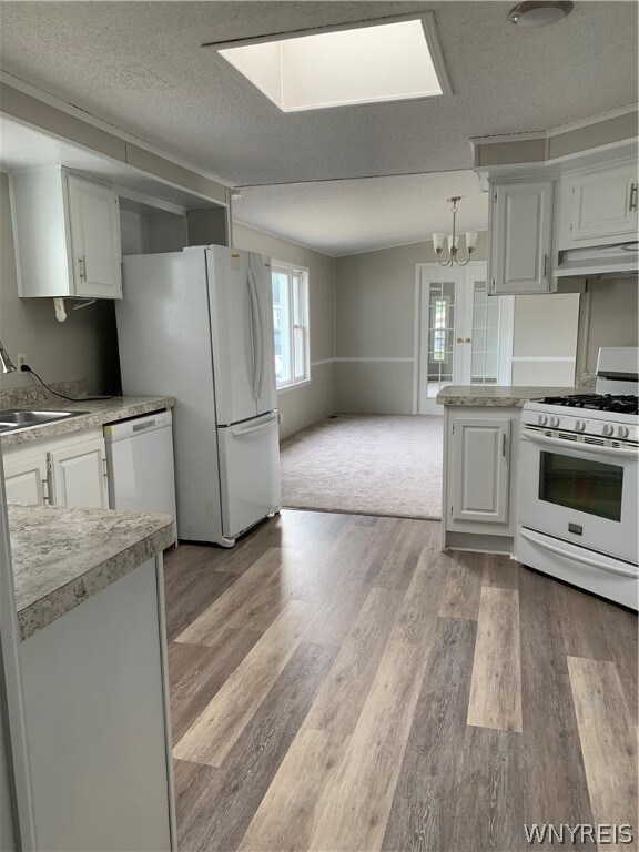 36 Brookridge Dr, Hamburg, NY 14075 - photo 2