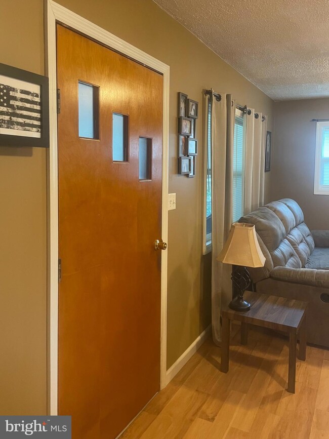 686 W Piedmont St, Keyser, WV 26726 - photo 6