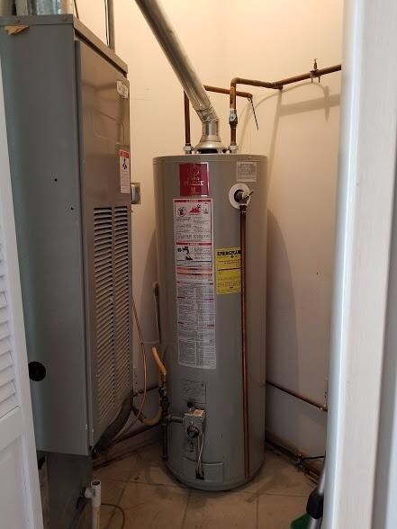 8085 Tuckaway Ct, Crown Point, IN 46307 - photo 4