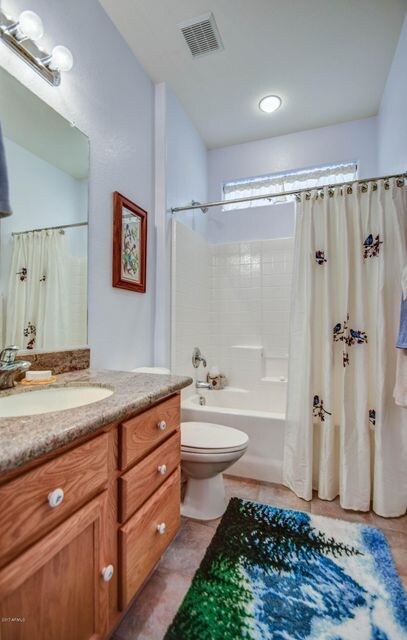 bathrom 2-pic 2