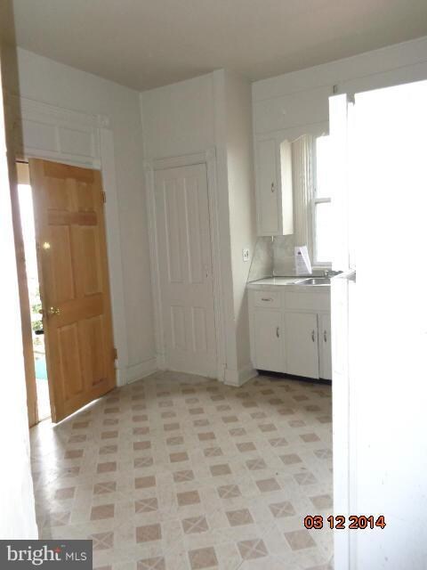 35 East Ave, Hagerstown, MD 21740 - photo 2