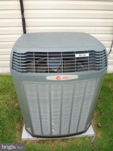 2403 Brunswick Rd, Halethorpe, MD 21227 - photo 6