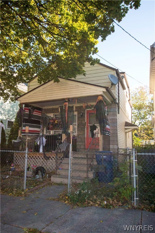 435 20th St, Niagara Falls, NY 14303 - photo 2