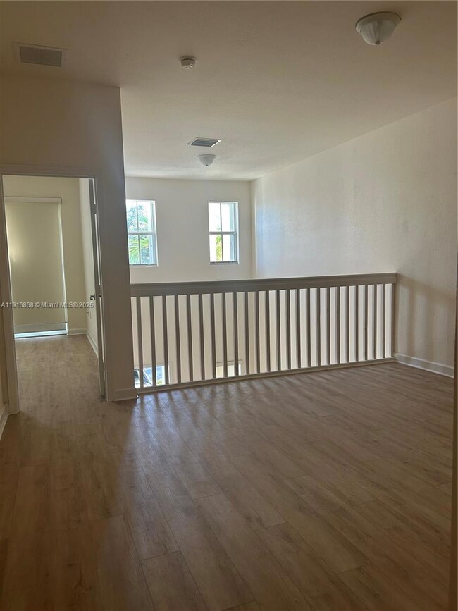 10771 NW 76th Ln, Doral, FL 33178 - photo 7