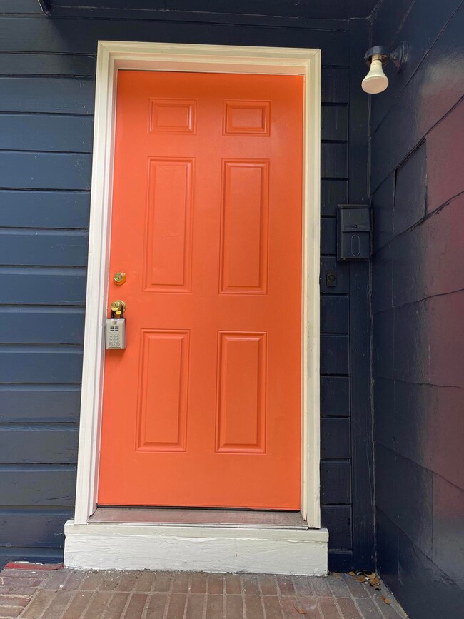 C33FB8E7-A99A-4D5B-AAF3-3EBB580E9A8D